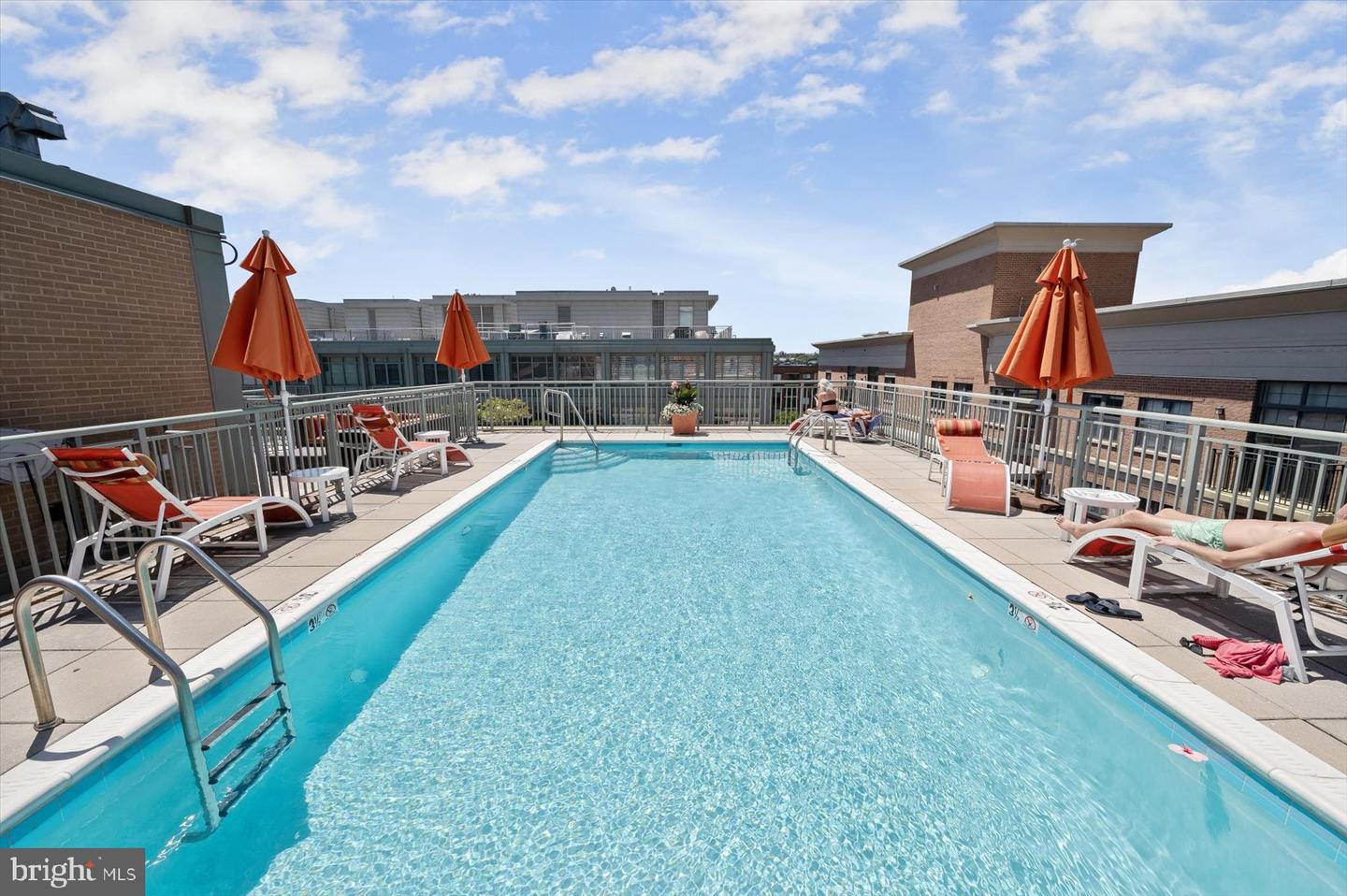 2425 L ST NW #303, WASHINGTON, District Of Columbia 20037, 2 Bedrooms Bedrooms, ,2 BathroomsBathrooms,Residential,For sale,2425 L ST NW #303,DCDC2241692 MLS # DCDC2241692