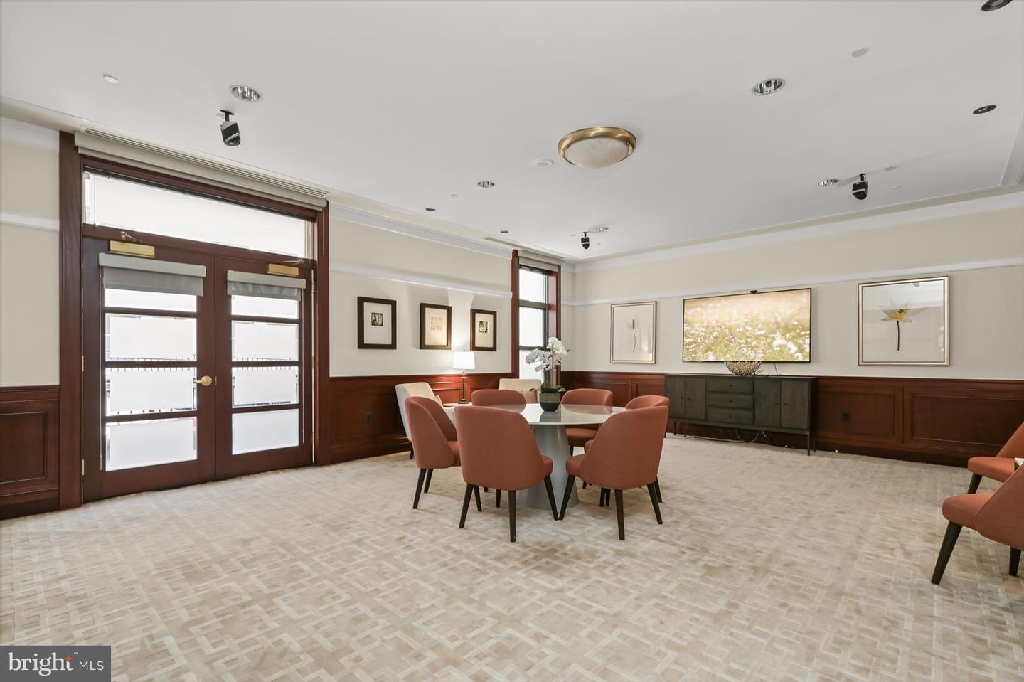 2425 L ST NW #303, WASHINGTON, District Of Columbia 20037, 2 Bedrooms Bedrooms, ,2 BathroomsBathrooms,Residential,For sale,2425 L ST NW #303,DCDC2241692 MLS # DCDC2241692