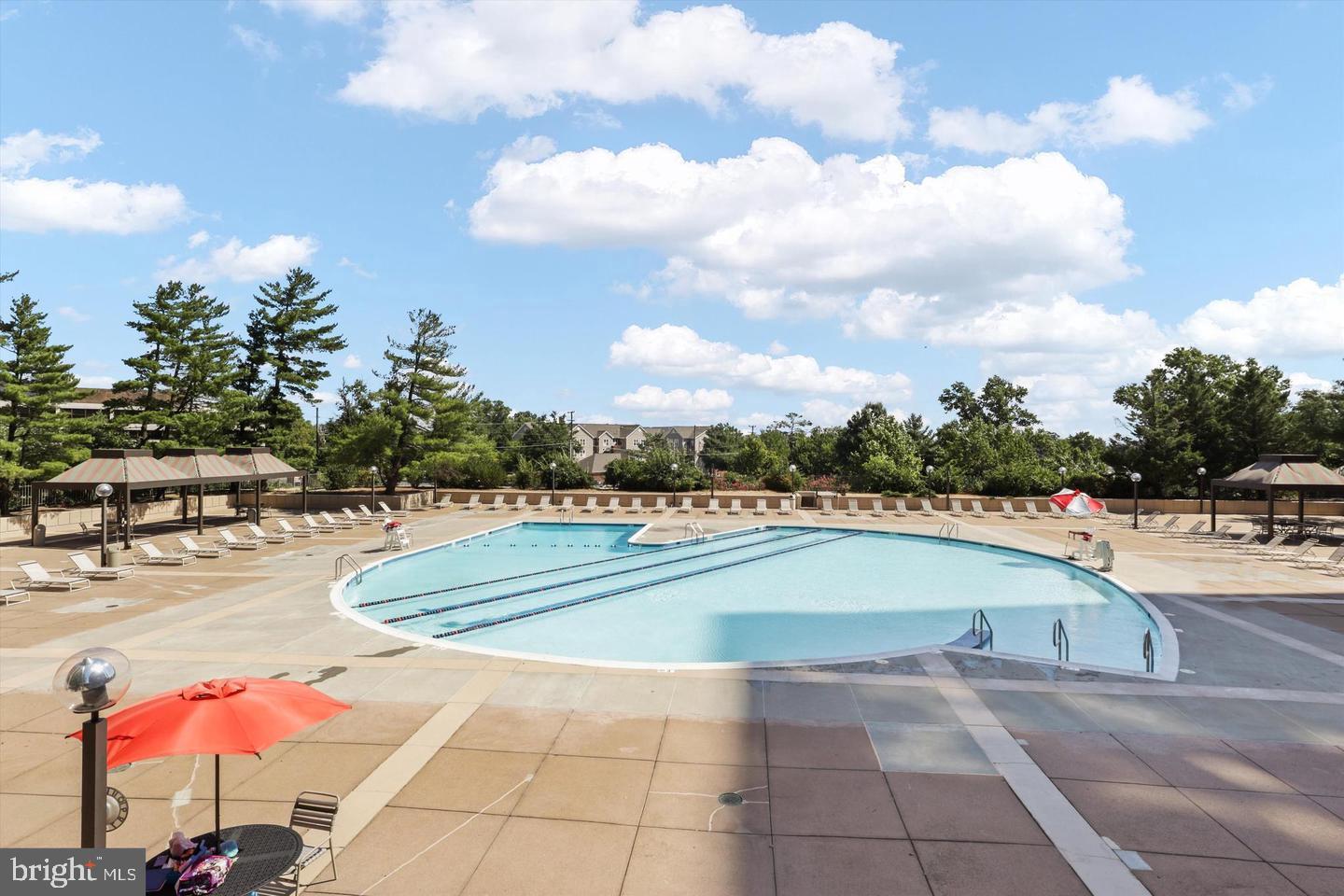 3705 S GEORGE MASON DR #2202S, FALLS CHURCH, Virginia 22041, 1 Bedroom Bedrooms, ,1 BathroomBathrooms,Residential,For sale,3705 S GEORGE MASON DR #2202S,VAFX2287630 MLS # VAFX2287630