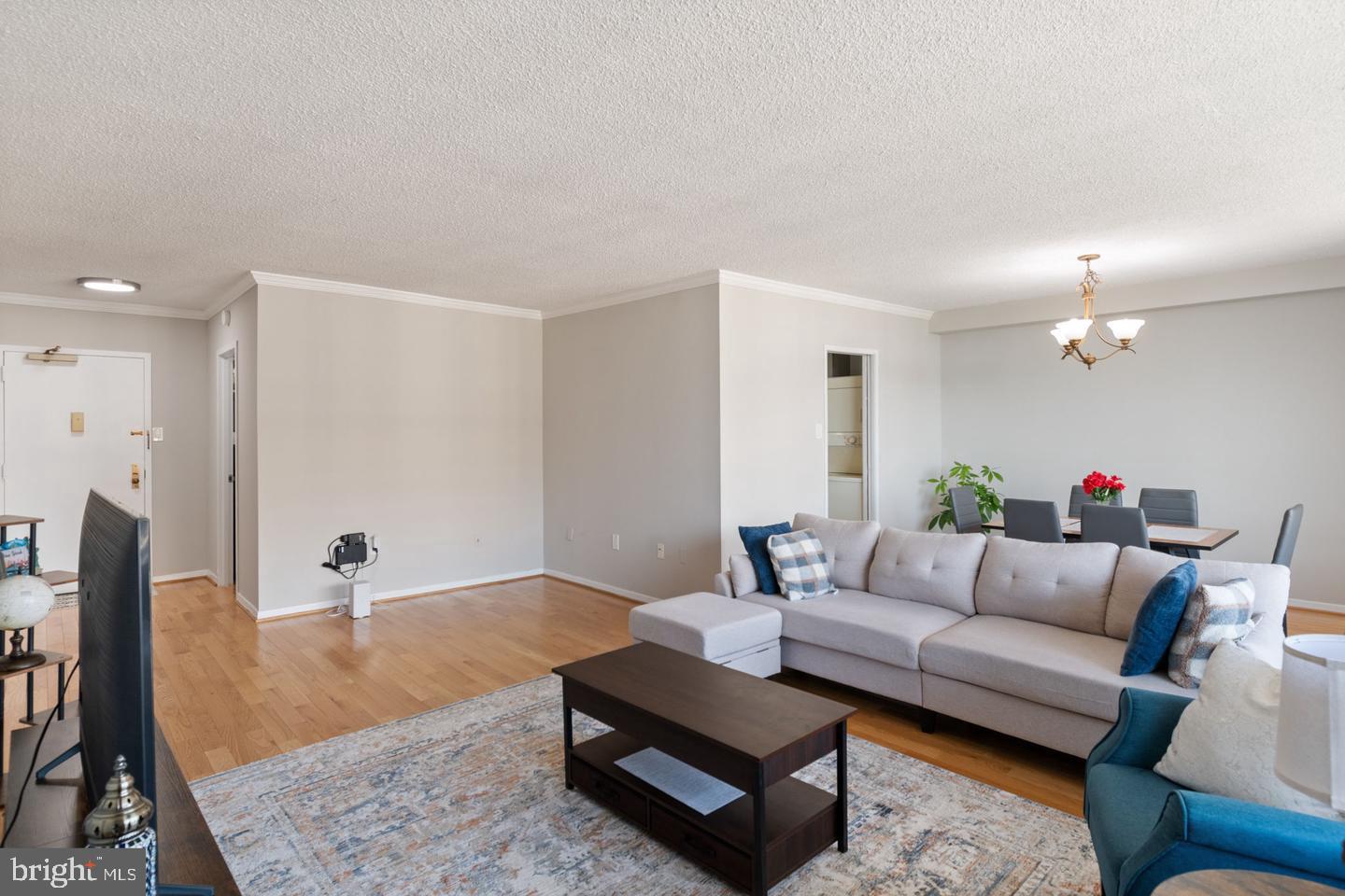 3705 S GEORGE MASON DR #2202S, FALLS CHURCH, Virginia 22041, 1 Bedroom Bedrooms, ,1 BathroomBathrooms,Residential,For sale,3705 S GEORGE MASON DR #2202S,VAFX2287630 MLS # VAFX2287630