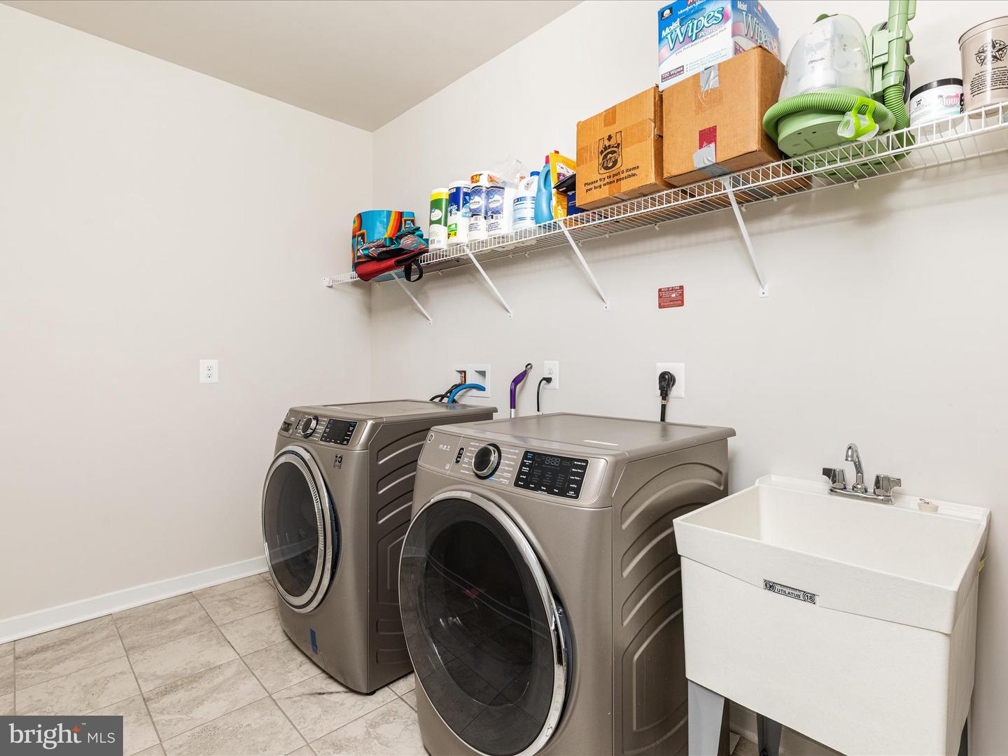 308 LEHIGH DR, WINCHESTER, Virginia 22602, 4 Bedrooms Bedrooms, ,3 BathroomsBathrooms,Residential,For sale,308 LEHIGH DR,VAFV2039278 MLS # VAFV2039278