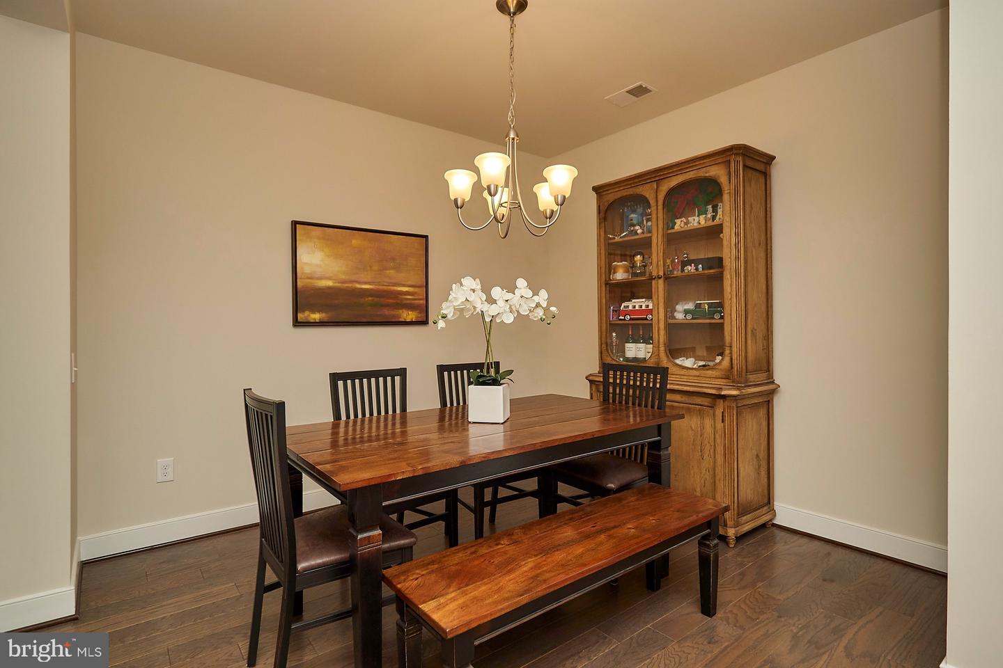 2905 BLEEKER ST #4-406, FAIRFAX, Virginia 22031, 2 Bedrooms Bedrooms, ,2 BathroomsBathrooms,Residential,For sale,2905 BLEEKER ST #4-406,VAFX2288100 MLS # VAFX2288100