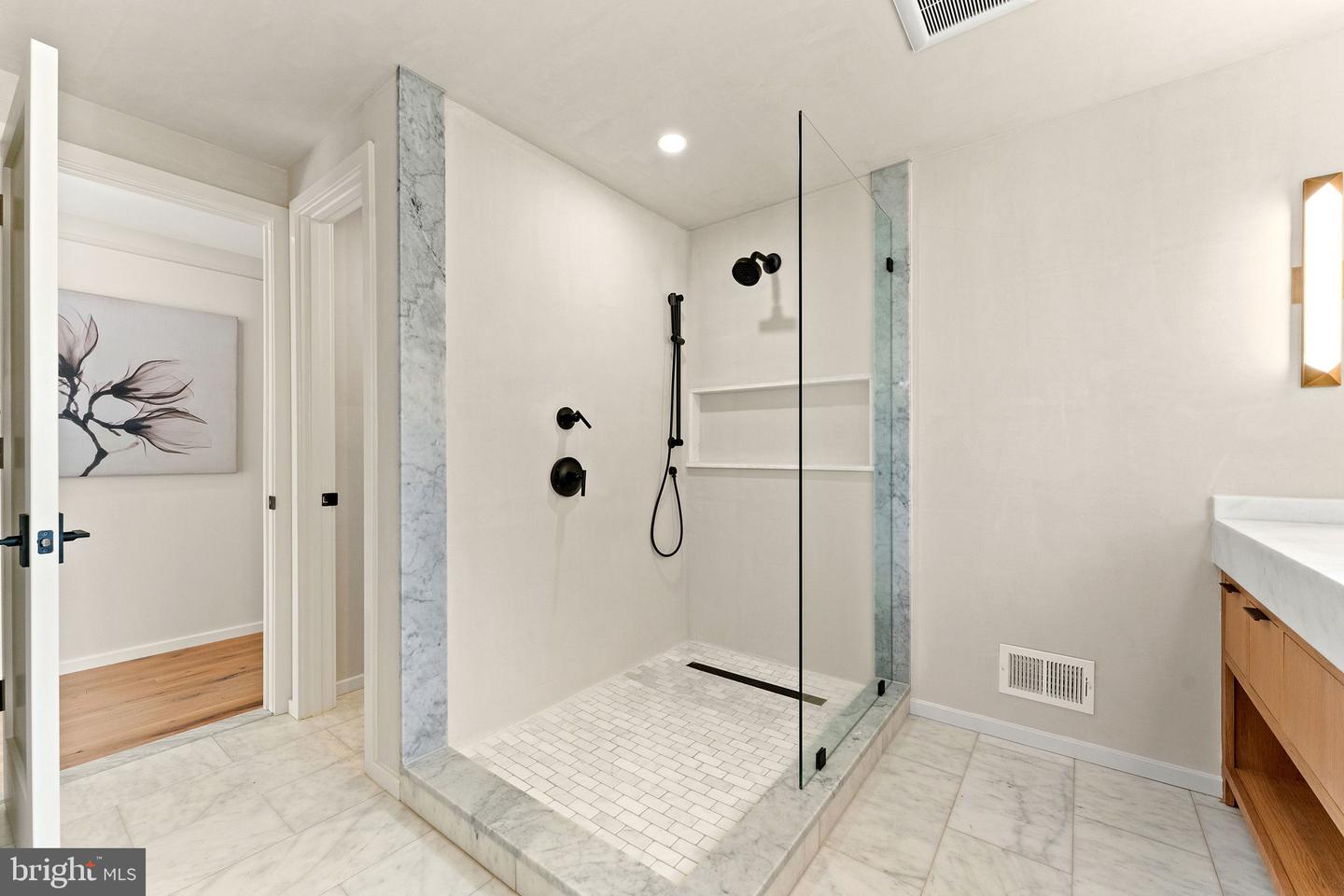 21 OVERBECK ALLEY NE, WASHINGTON, District Of Columbia 20002, 4 Bedrooms Bedrooms, ,3 BathroomsBathrooms,Residential,For sale,21 OVERBECK ALLEY NE,DCDC2243888 MLS # DCDC2243888