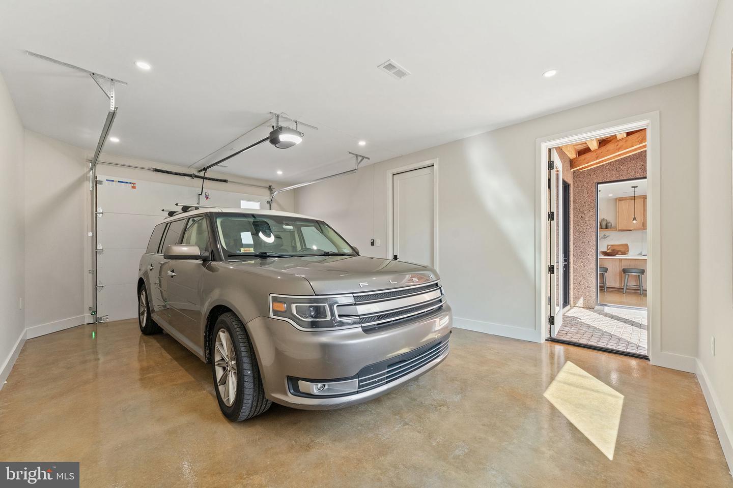 21 OVERBECK ALLEY NE, WASHINGTON, District Of Columbia 20002, 4 Bedrooms Bedrooms, ,3 BathroomsBathrooms,Residential,For sale,21 OVERBECK ALLEY NE,DCDC2243888 MLS # DCDC2243888