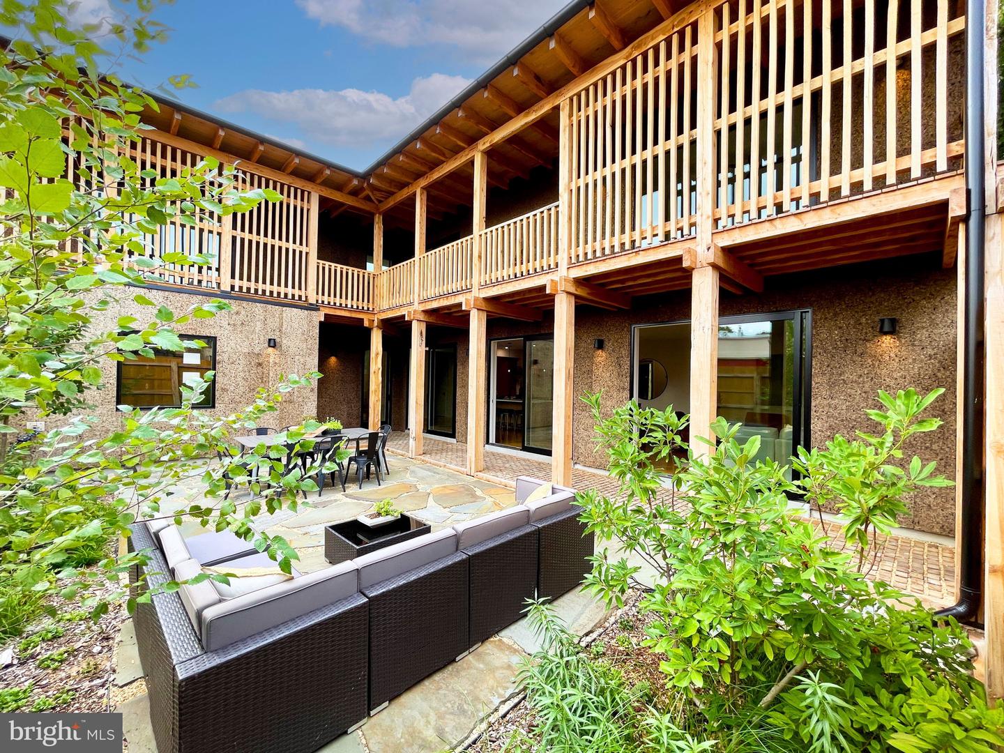 21 OVERBECK ALLEY NE, WASHINGTON, District Of Columbia 20002, 4 Bedrooms Bedrooms, ,3 BathroomsBathrooms,Residential,For sale,21 OVERBECK ALLEY NE,DCDC2243888 MLS # DCDC2243888