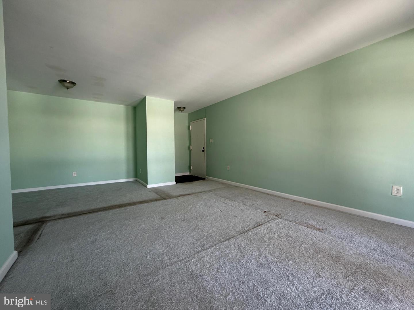 545 FLORIDA AVE #203, HERNDON, Virginia 20170, 1 Bedroom Bedrooms, ,1 BathroomBathrooms,Residential,For sale,545 FLORIDA AVE #203,VAFX2288194 MLS # VAFX2288194