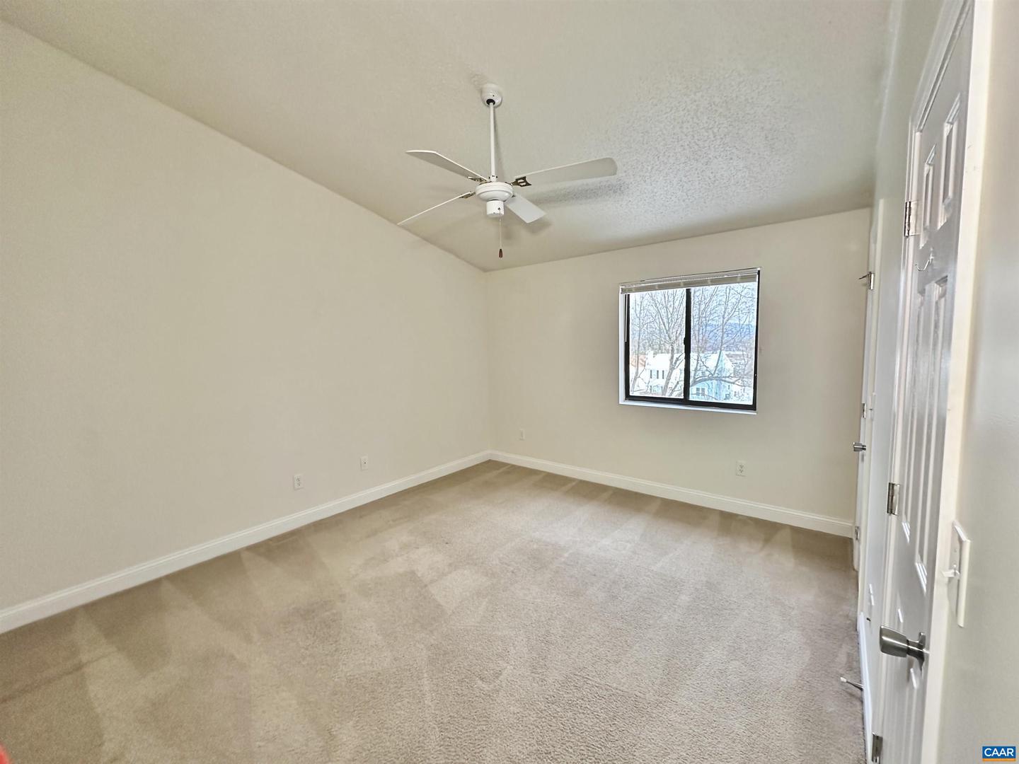 139 GREEN TURTLE LN #10, CHARLOTTESVILLE, Virginia 22901, 1 Bedroom Bedrooms, ,1 BathroomBathrooms,Residential,For sale,139 GREEN TURTLE LN #10,672916 MLS # 672916