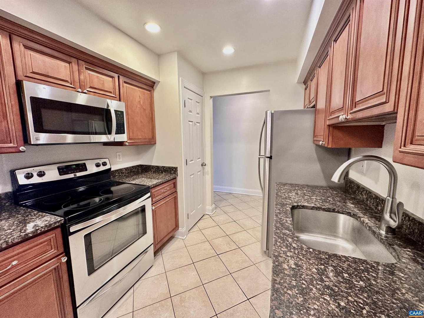 139 GREEN TURTLE LN #10, CHARLOTTESVILLE, Virginia 22901, 1 Bedroom Bedrooms, ,1 BathroomBathrooms,Residential,For sale,139 GREEN TURTLE LN #10,672916 MLS # 672916