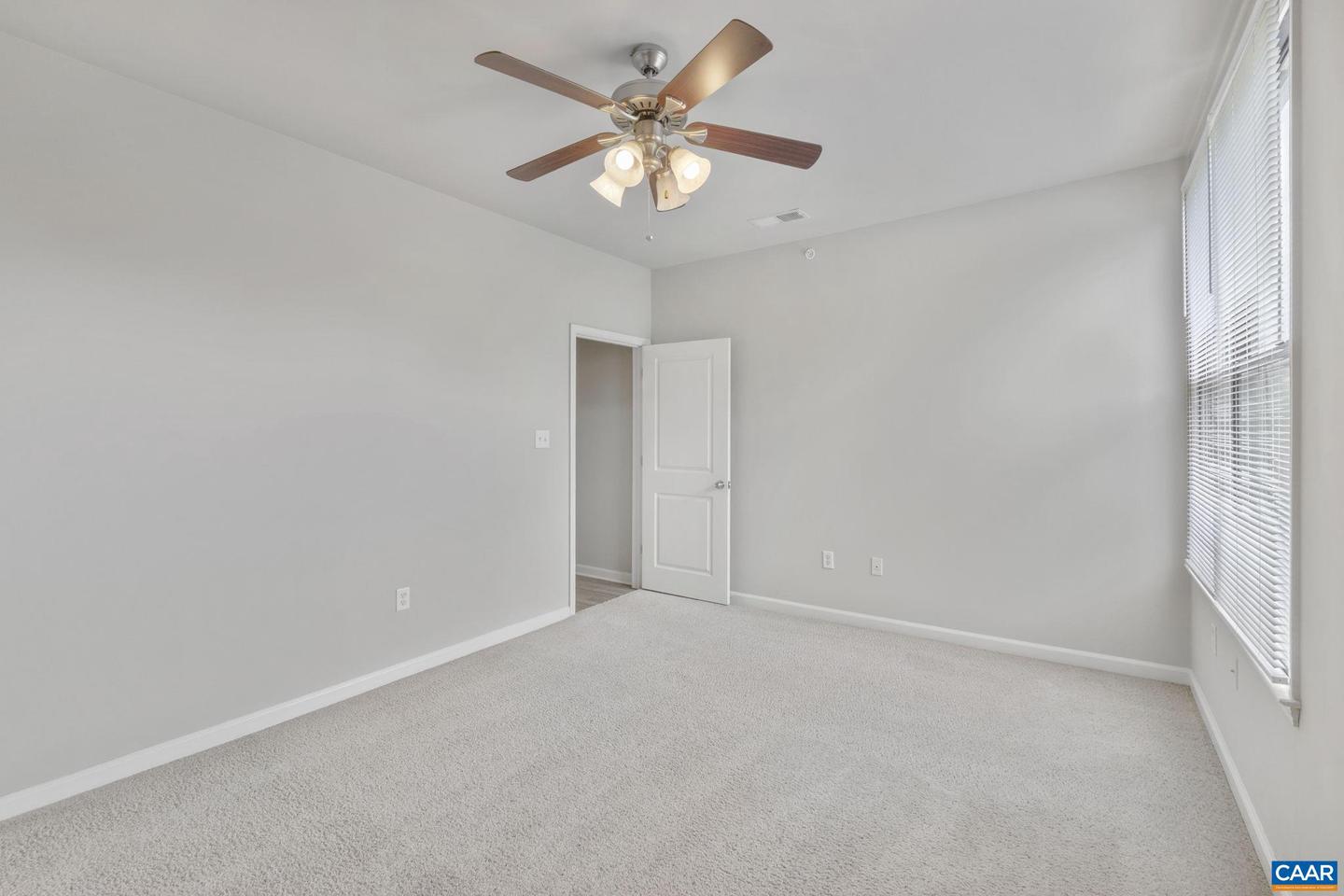 745 WALKER SQ #3B, CHARLOTTESVILLE, Virginia 22903, 1 Bedroom Bedrooms, ,1 BathroomBathrooms,Residential,For sale,745 WALKER SQ #3B,672917 MLS # 672917