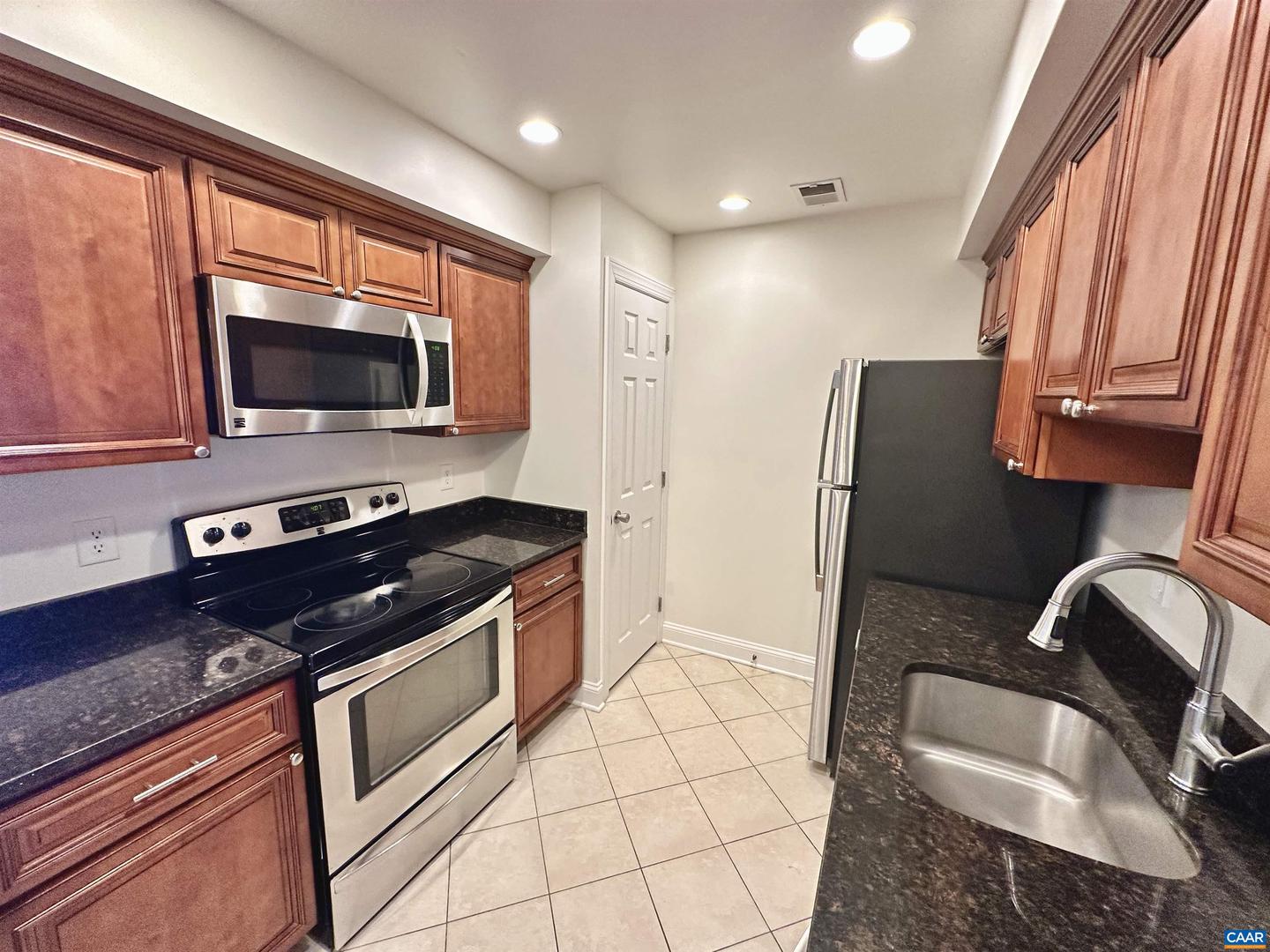 138 GREEN TURTLE LN #12, CHARLOTTESVILLE, Virginia 22901, 1 Bedroom Bedrooms, ,1 BathroomBathrooms,Residential,For sale,138 GREEN TURTLE LN #12,672918 MLS # 672918