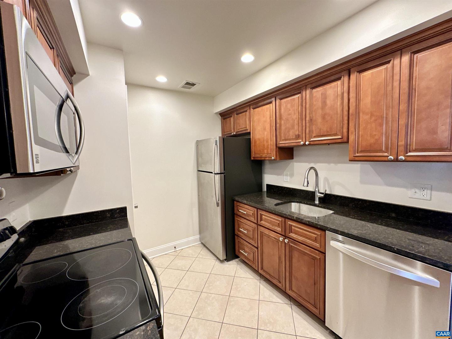 138 GREEN TURTLE LN #12, CHARLOTTESVILLE, Virginia 22901, 1 Bedroom Bedrooms, ,1 BathroomBathrooms,Residential,For sale,138 GREEN TURTLE LN #12,672918 MLS # 672918