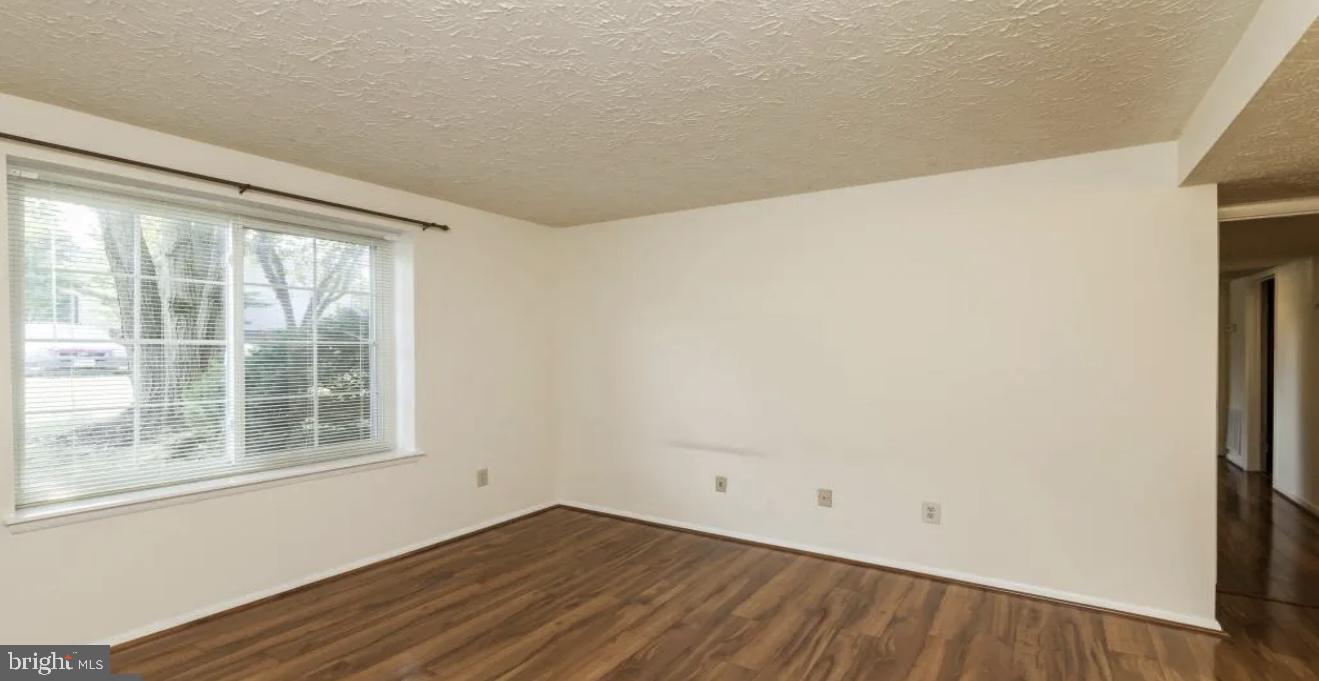 8380-B BROCKHAM DR, ALEXANDRIA, Virginia 22309, 2 Bedrooms Bedrooms, ,2 BathroomsBathrooms,Residential,For sale,8380-B BROCKHAM DR,VAFX2284052 MLS # VAFX2284052