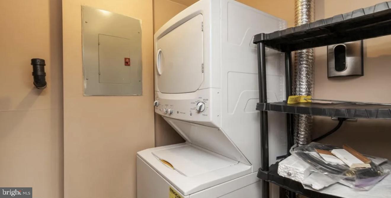 8380-B BROCKHAM DR, ALEXANDRIA, Virginia 22309, 2 Bedrooms Bedrooms, ,2 BathroomsBathrooms,Residential,For sale,8380-B BROCKHAM DR,VAFX2284052 MLS # VAFX2284052