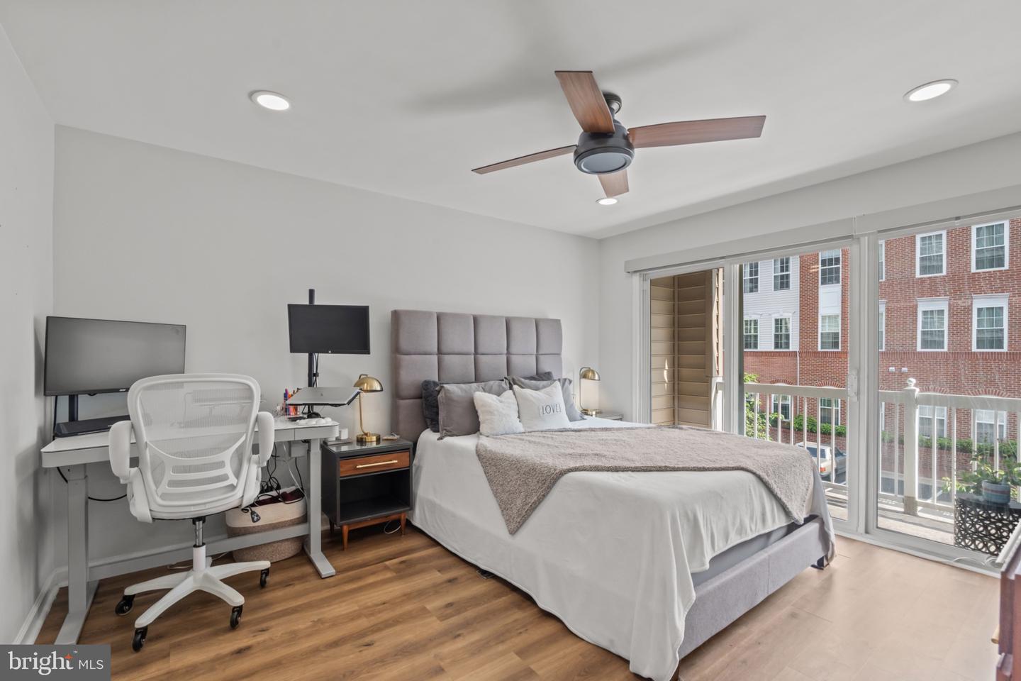 4920 A BARBOUR DR #A, ALEXANDRIA, Virginia 22304, 2 Bedrooms Bedrooms, 9 Rooms Rooms,3 BathroomsBathrooms,Residential,For sale,4920 A BARBOUR DR #A,VAAX2052942 MLS # VAAX2052942