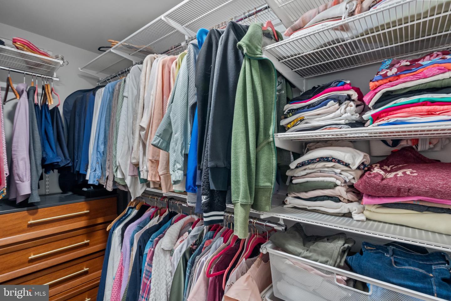 4920 A BARBOUR DR #A, ALEXANDRIA, Virginia 22304, 2 Bedrooms Bedrooms, 9 Rooms Rooms,3 BathroomsBathrooms,Residential,For sale,4920 A BARBOUR DR #A,VAAX2052942 MLS # VAAX2052942