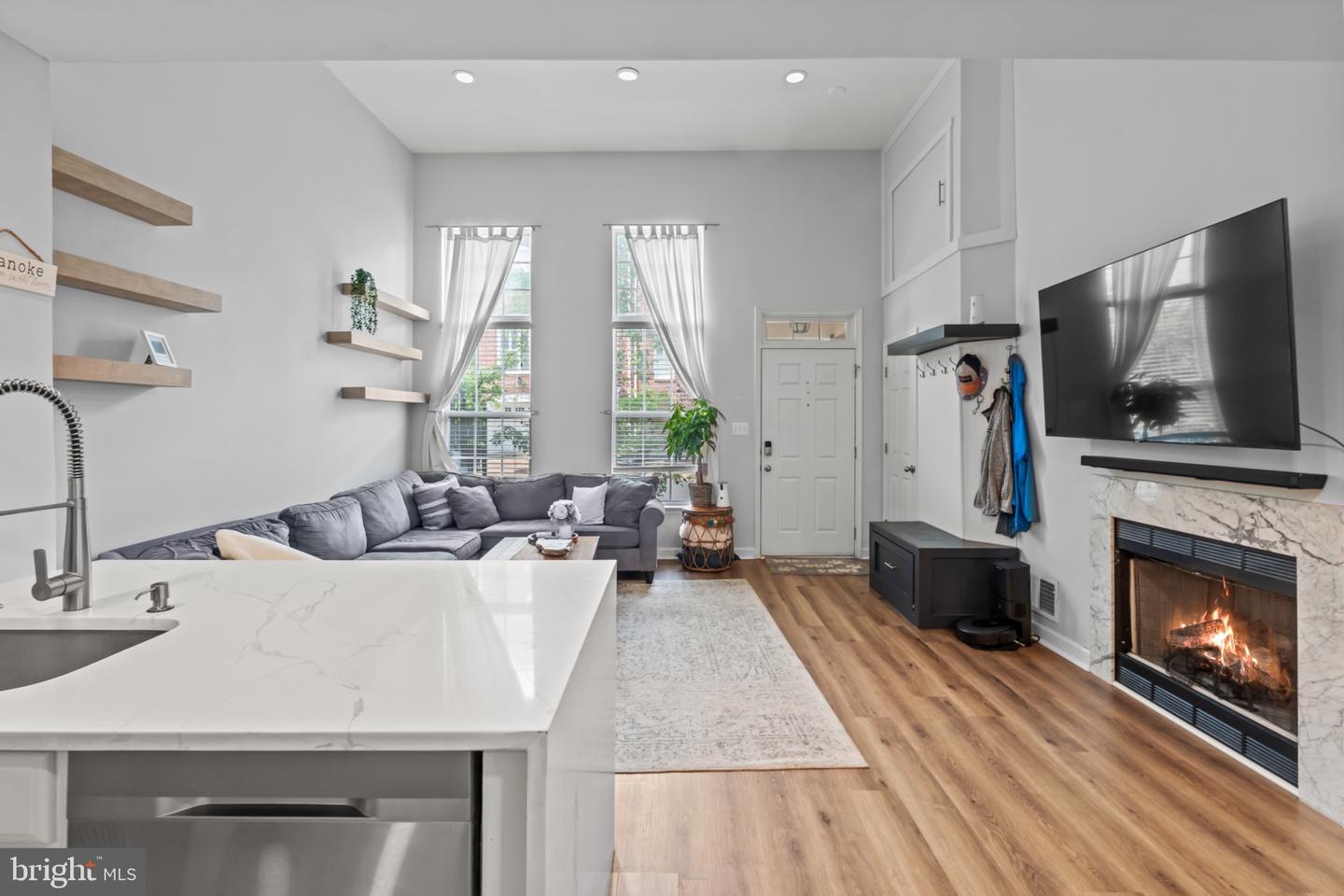 4920 A BARBOUR DR #A, ALEXANDRIA, Virginia 22304, 2 Bedrooms Bedrooms, 9 Rooms Rooms,3 BathroomsBathrooms,Residential,For sale,4920 A BARBOUR DR #A,VAAX2052942 MLS # VAAX2052942