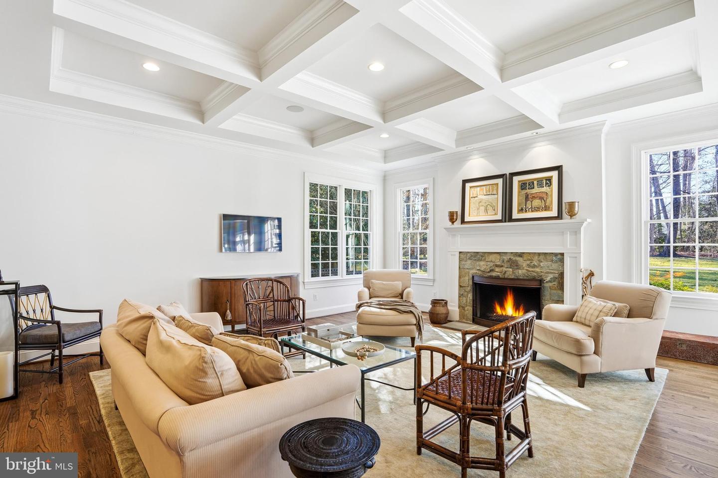 1490 LILY LOCH WAY, GREAT FALLS, Virginia 22066, 5 Bedrooms Bedrooms, ,4 BathroomsBathrooms,Residential,For sale,1490 LILY LOCH WAY,VAFX2285148 MLS # VAFX2285148
