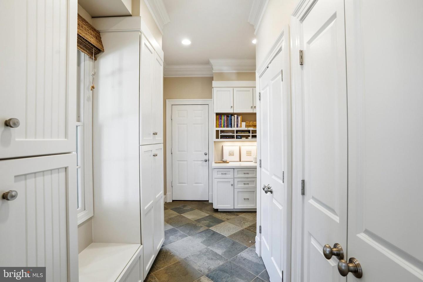 1490 LILY LOCH WAY, GREAT FALLS, Virginia 22066, 5 Bedrooms Bedrooms, ,4 BathroomsBathrooms,Residential,For sale,1490 LILY LOCH WAY,VAFX2285148 MLS # VAFX2285148