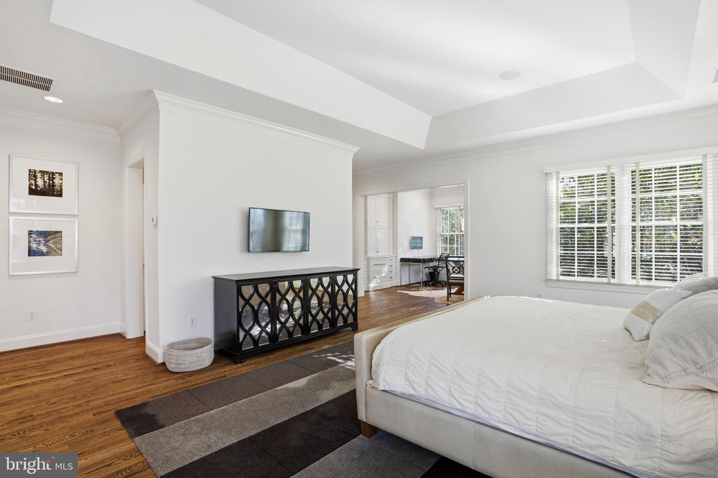 1490 LILY LOCH WAY, GREAT FALLS, Virginia 22066, 5 Bedrooms Bedrooms, ,4 BathroomsBathrooms,Residential,For sale,1490 LILY LOCH WAY,VAFX2285148 MLS # VAFX2285148