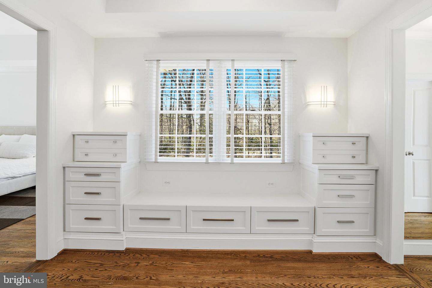 1490 LILY LOCH WAY, GREAT FALLS, Virginia 22066, 5 Bedrooms Bedrooms, ,4 BathroomsBathrooms,Residential,For sale,1490 LILY LOCH WAY,VAFX2285148 MLS # VAFX2285148