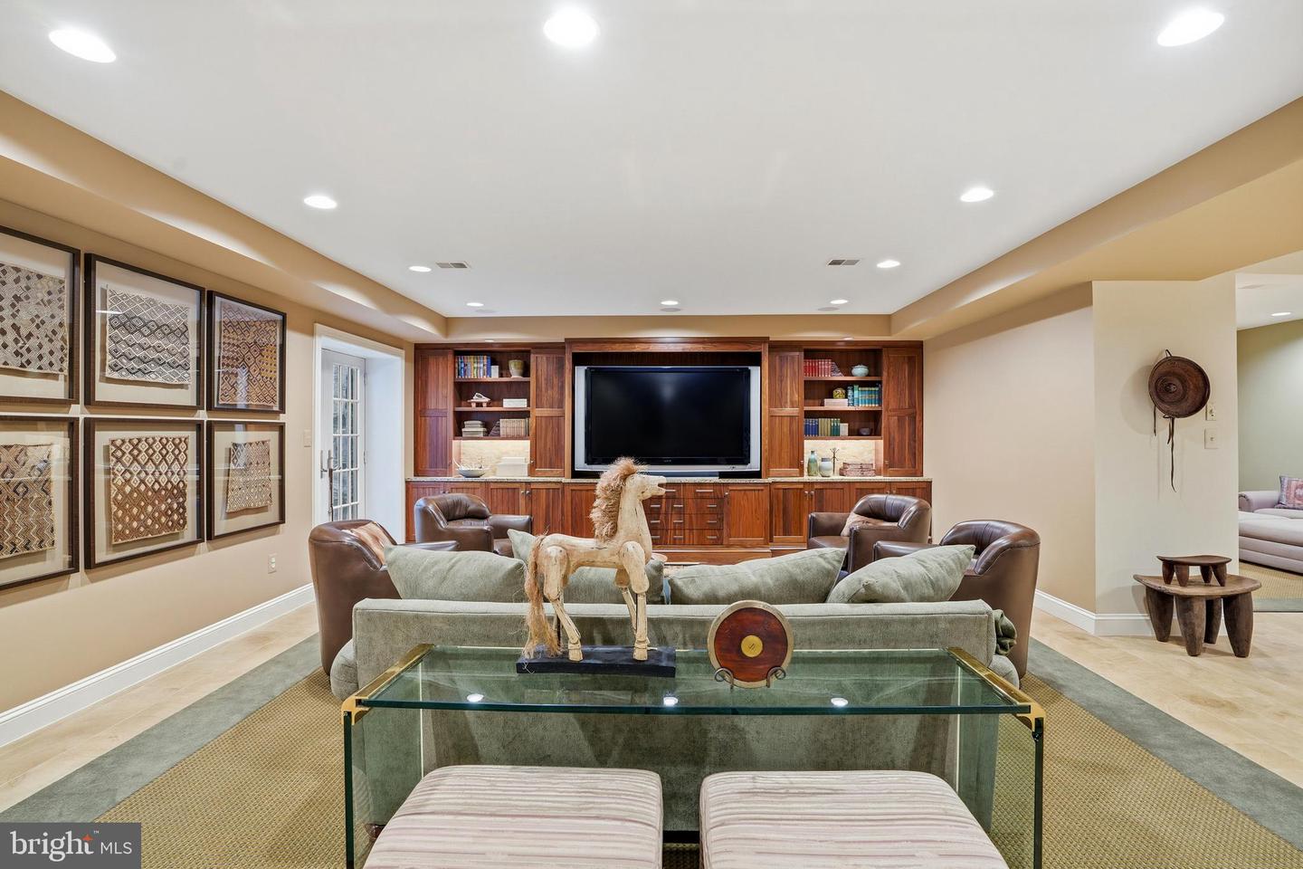 1490 LILY LOCH WAY, GREAT FALLS, Virginia 22066, 5 Bedrooms Bedrooms, ,4 BathroomsBathrooms,Residential,For sale,1490 LILY LOCH WAY,VAFX2285148 MLS # VAFX2285148