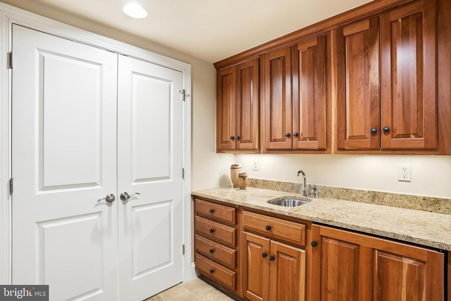 1490 LILY LOCH WAY, GREAT FALLS, Virginia 22066, 5 Bedrooms Bedrooms, ,4 BathroomsBathrooms,Residential,For sale,1490 LILY LOCH WAY,VAFX2285148 MLS # VAFX2285148