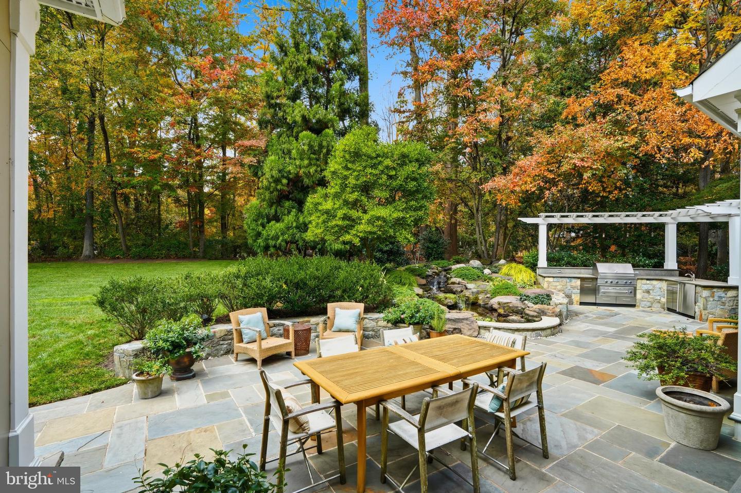 1490 LILY LOCH WAY, GREAT FALLS, Virginia 22066, 5 Bedrooms Bedrooms, ,4 BathroomsBathrooms,Residential,For sale,1490 LILY LOCH WAY,VAFX2285148 MLS # VAFX2285148