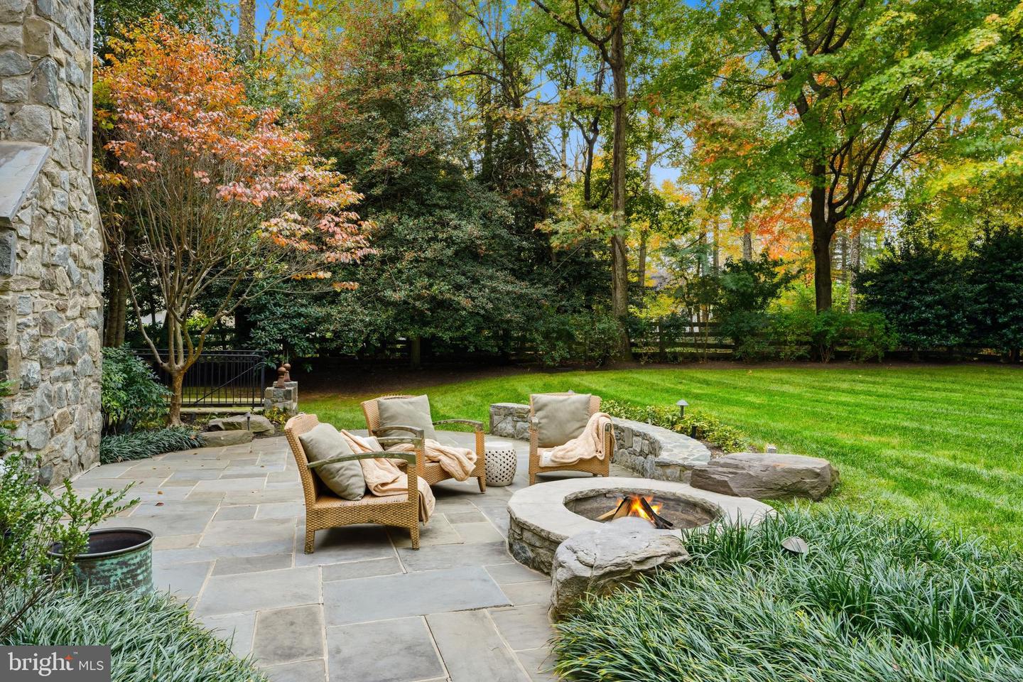 1490 LILY LOCH WAY, GREAT FALLS, Virginia 22066, 5 Bedrooms Bedrooms, ,4 BathroomsBathrooms,Residential,For sale,1490 LILY LOCH WAY,VAFX2285148 MLS # VAFX2285148