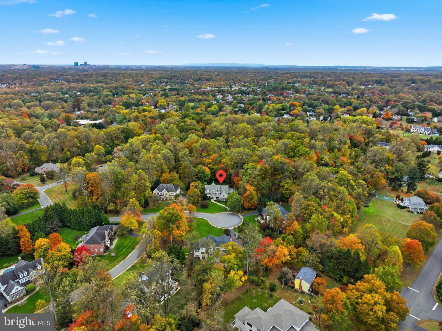 1490 LILY LOCH WAY, GREAT FALLS, Virginia 22066, 5 Bedrooms Bedrooms, ,4 BathroomsBathrooms,Residential,For sale,1490 LILY LOCH WAY,VAFX2285148 MLS # VAFX2285148