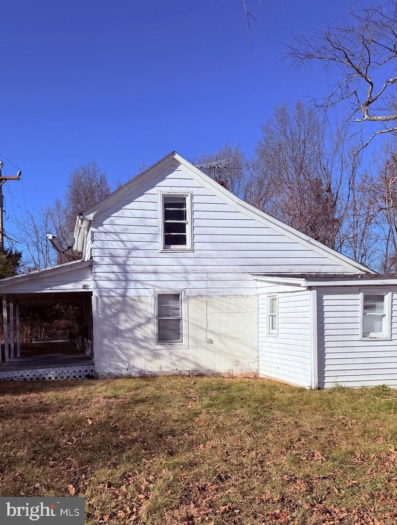 2965 RIVERMONT DR, FRONT ROYAL, Virginia 22630, 1 Bedroom Bedrooms, 2 Rooms Rooms,1 BathroomBathrooms,Residential,For sale,2965 RIVERMONT DR,VAWR2013188 MLS # VAWR2013188