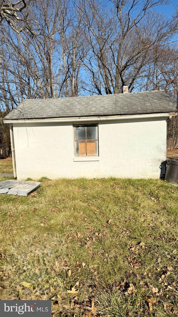 2965 RIVERMONT DR, FRONT ROYAL, Virginia 22630, 1 Bedroom Bedrooms, 2 Rooms Rooms,1 BathroomBathrooms,Residential,For sale,2965 RIVERMONT DR,VAWR2013188 MLS # VAWR2013188