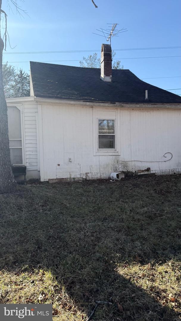 2965 RIVERMONT DR, FRONT ROYAL, Virginia 22630, 1 Bedroom Bedrooms, 2 Rooms Rooms,1 BathroomBathrooms,Residential,For sale,2965 RIVERMONT DR,VAWR2013188 MLS # VAWR2013188