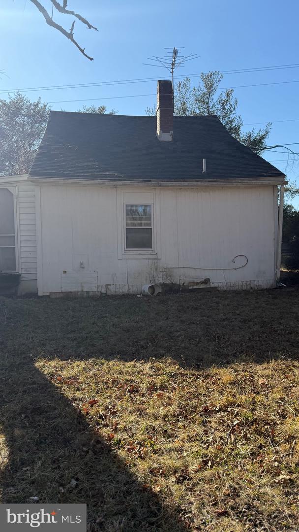 2965 RIVERMONT DR, FRONT ROYAL, Virginia 22630, 1 Bedroom Bedrooms, 2 Rooms Rooms,1 BathroomBathrooms,Residential,For sale,2965 RIVERMONT DR,VAWR2013188 MLS # VAWR2013188