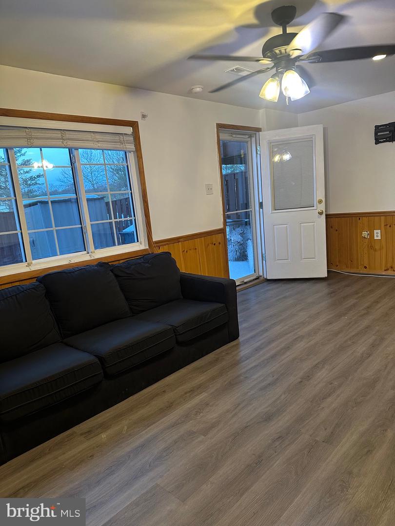 5331 LAROCHELLE CT, ALEXANDRIA, Virginia 22315, 3 Bedrooms Bedrooms, ,2 BathroomsBathrooms,Residential,For sale,5331 LAROCHELLE CT,VAFX2287346 MLS # VAFX2287346