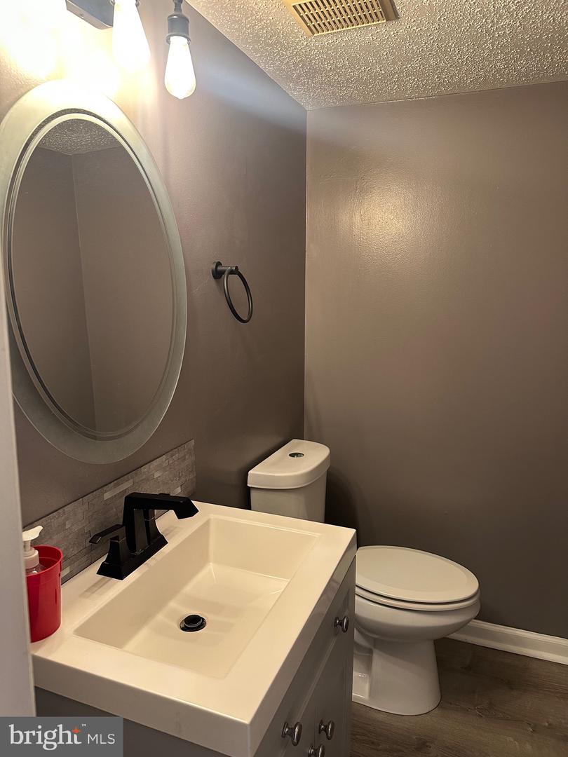 5331 LAROCHELLE CT, ALEXANDRIA, Virginia 22315, 3 Bedrooms Bedrooms, ,2 BathroomsBathrooms,Residential,For sale,5331 LAROCHELLE CT,VAFX2287346 MLS # VAFX2287346