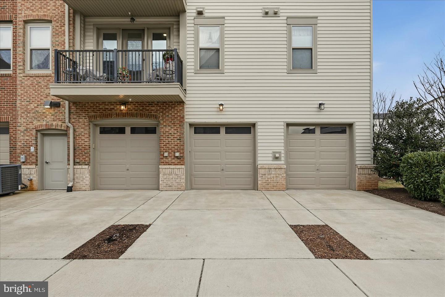 23630 HAVELOCK WALK TERRACE #305, ASHBURN, Virginia 20148, 2 Bedrooms Bedrooms, ,2 BathroomsBathrooms,Residential,For sale,23630 HAVELOCK WALK TERRACE #305,VALO2114614 MLS # VALO2114614