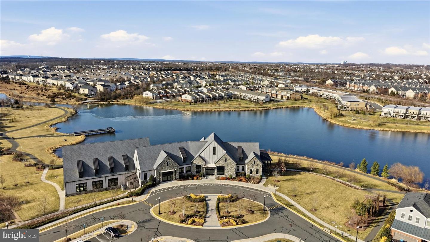 23630 HAVELOCK WALK TERRACE #305, ASHBURN, Virginia 20148, 2 Bedrooms Bedrooms, ,2 BathroomsBathrooms,Residential,For sale,23630 HAVELOCK WALK TERRACE #305,VALO2114614 MLS # VALO2114614