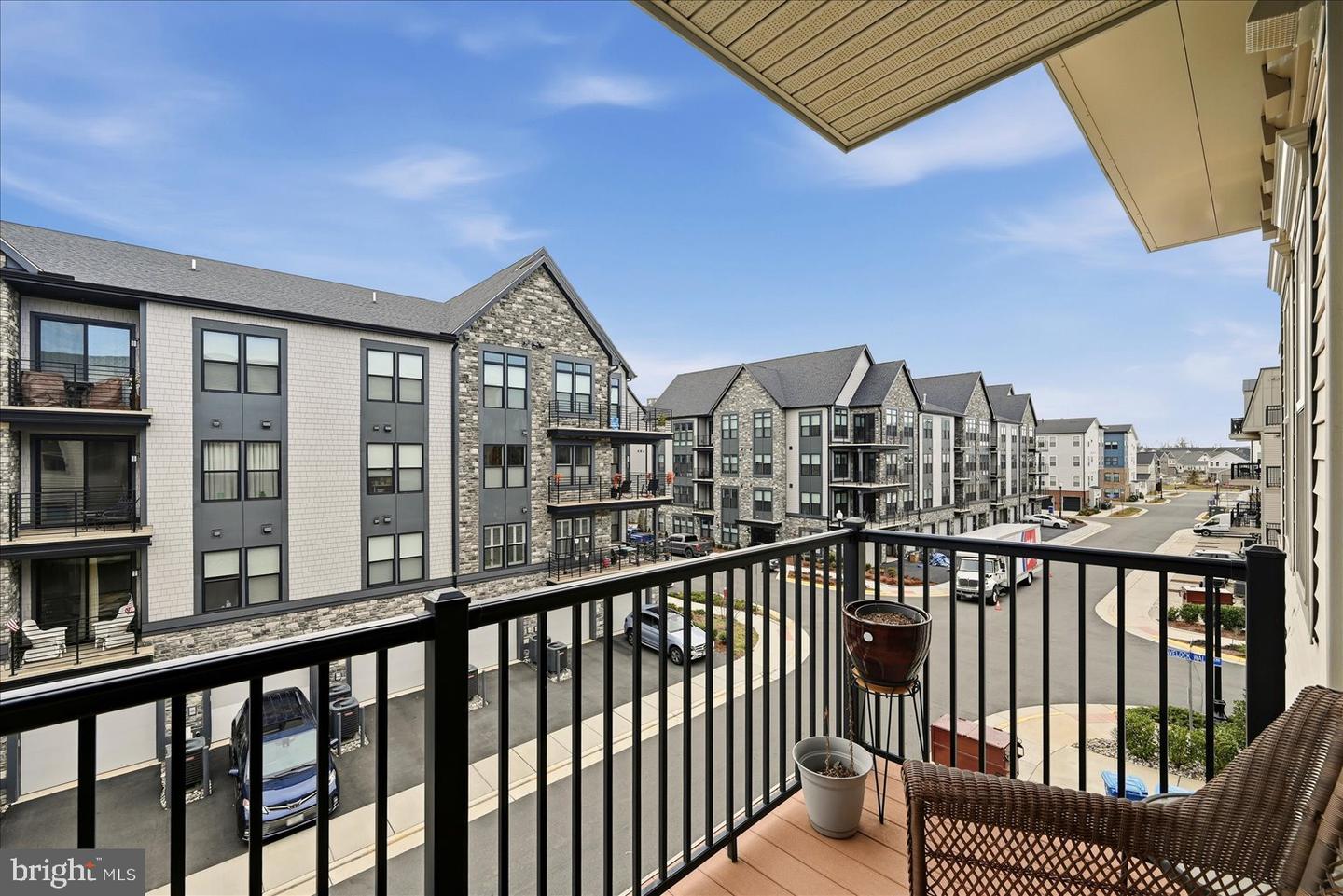 23630 HAVELOCK WALK TERRACE #305, ASHBURN, Virginia 20148, 2 Bedrooms Bedrooms, ,2 BathroomsBathrooms,Residential,For sale,23630 HAVELOCK WALK TERRACE #305,VALO2114614 MLS # VALO2114614