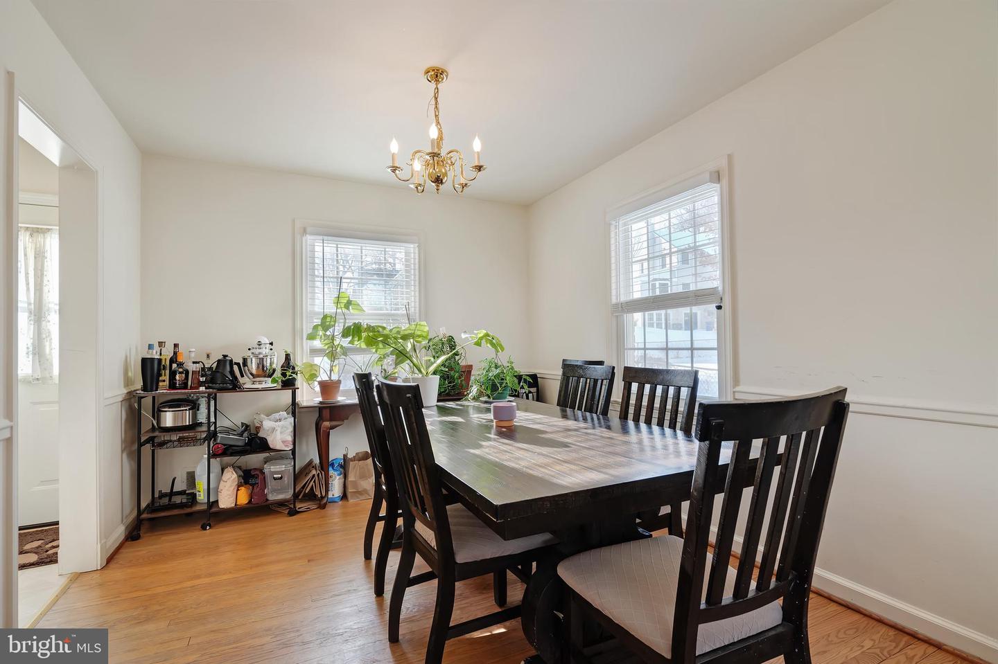 972 N QUANTICO ST, ARLINGTON, Virginia 22205, 2 Bedrooms Bedrooms, ,1 BathroomBathrooms,Residential,For sale,972 N QUANTICO ST,VAAR2068268 MLS # VAAR2068268