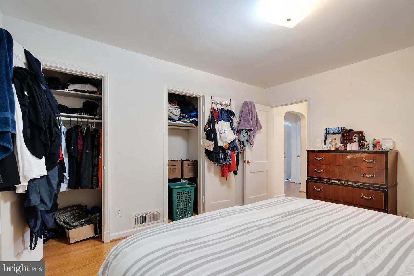 972 N QUANTICO ST, ARLINGTON, Virginia 22205, 2 Bedrooms Bedrooms, ,1 BathroomBathrooms,Residential,For sale,972 N QUANTICO ST,VAAR2068268 MLS # VAAR2068268