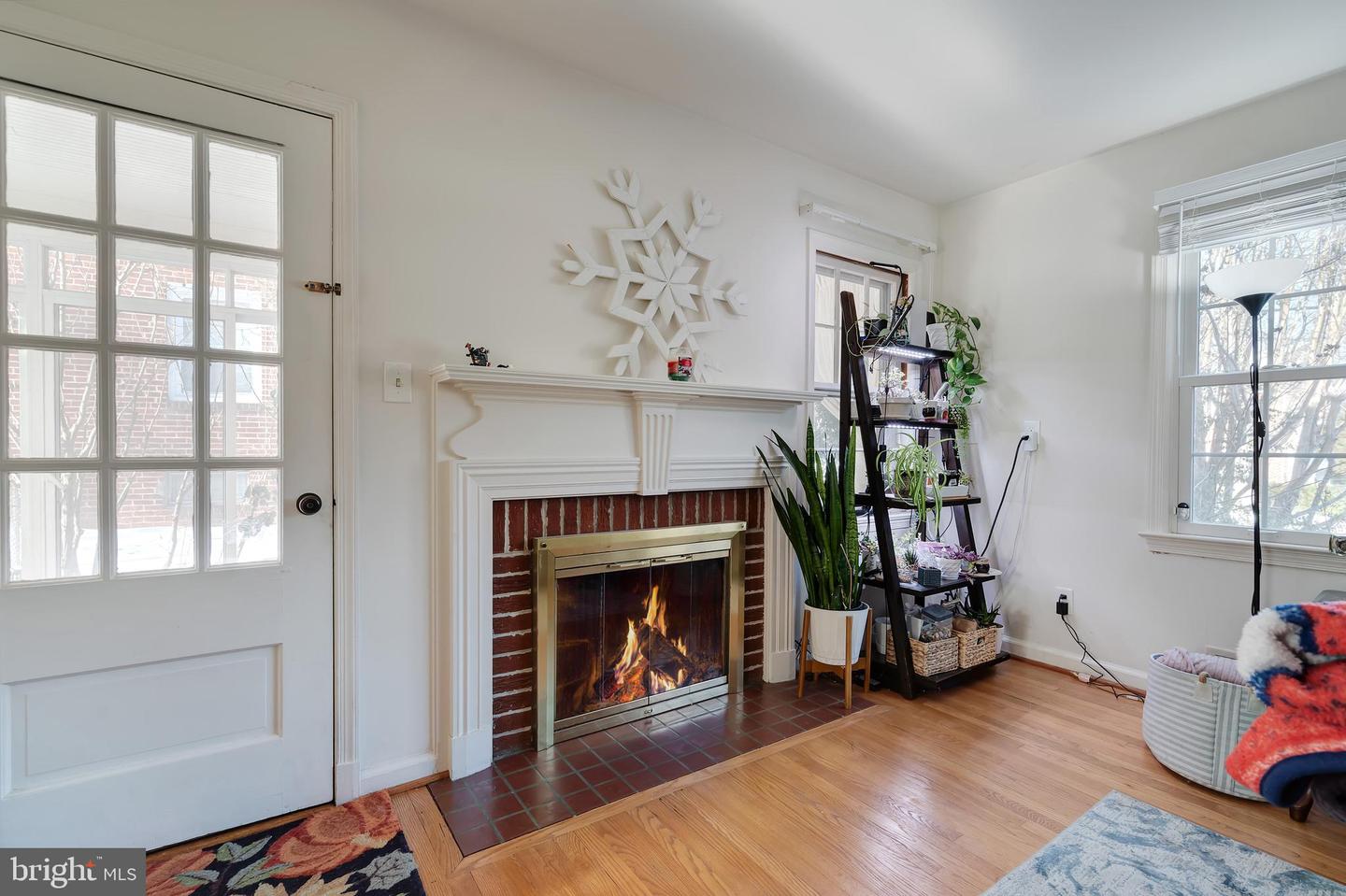 972 N QUANTICO ST, ARLINGTON, Virginia 22205, 2 Bedrooms Bedrooms, ,1 BathroomBathrooms,Residential,For sale,972 N QUANTICO ST,VAAR2068268 MLS # VAAR2068268
