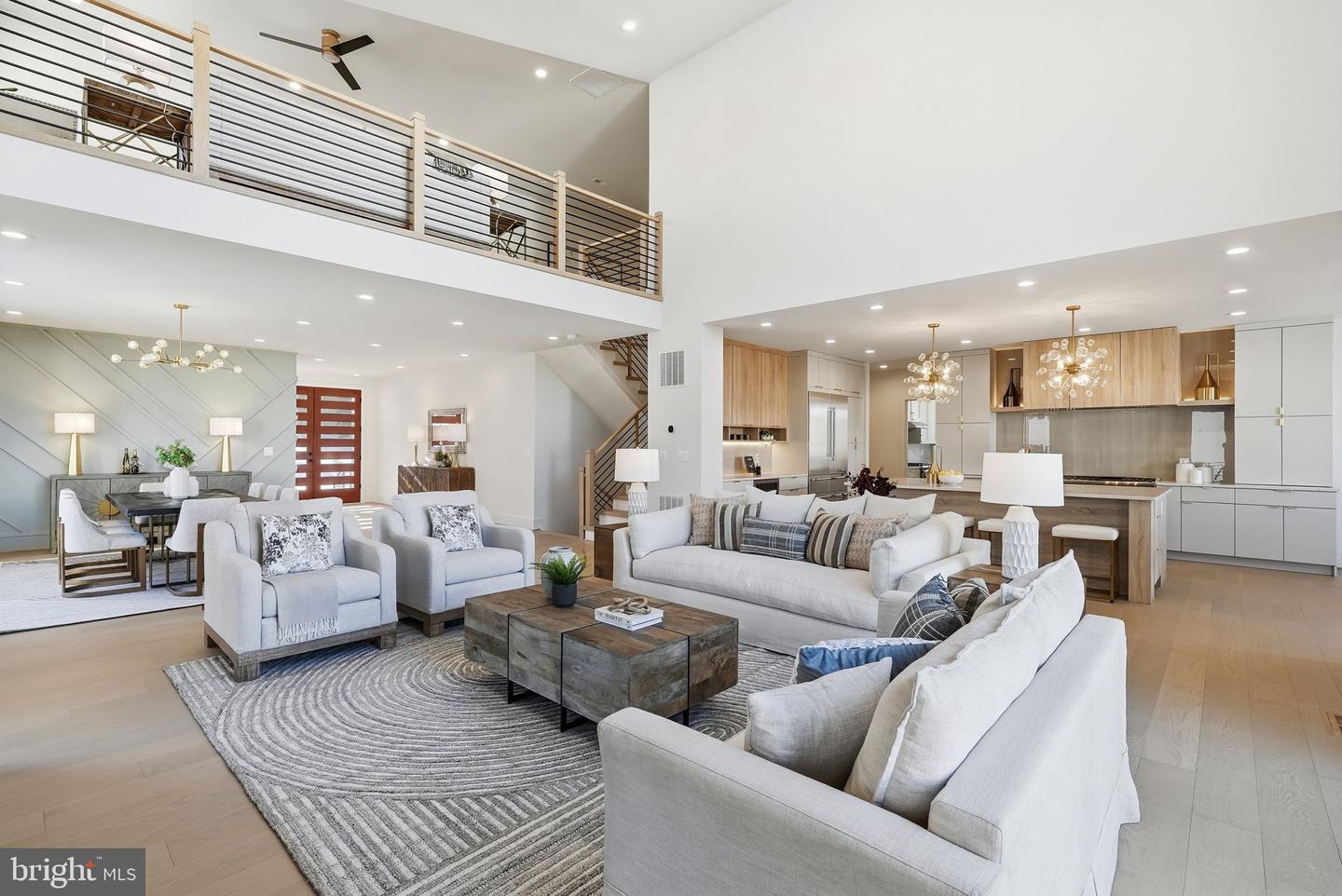 6816 DEAN DR, MCLEAN, Virginia 22101, 7 Bedrooms Bedrooms, ,6 BathroomsBathrooms,Residential,For sale,6816 DEAN DR,VAFX2288074 MLS # VAFX2288074