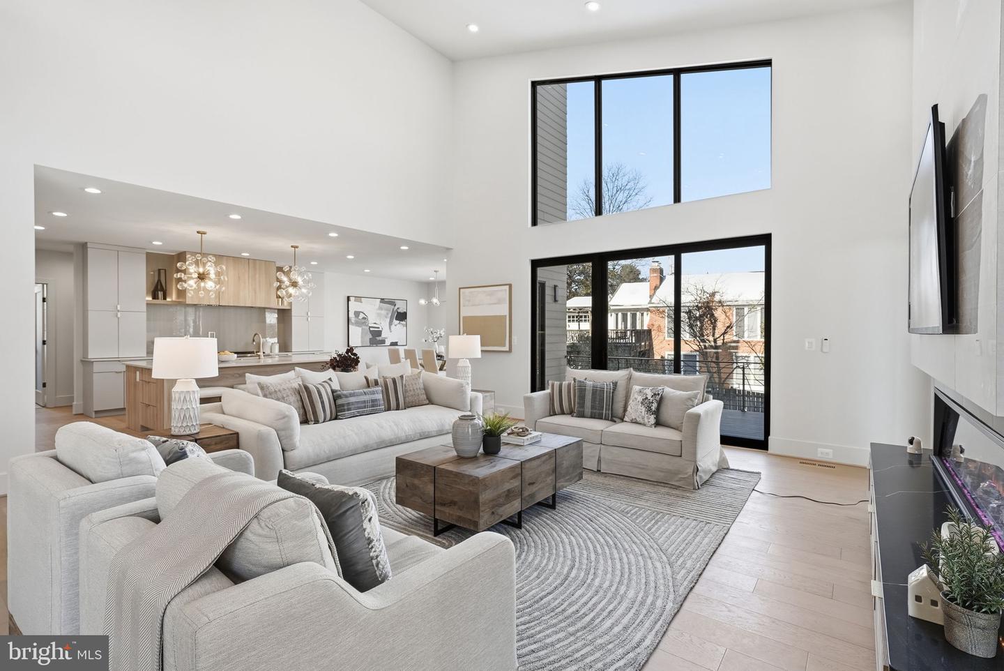 6816 DEAN DR, MCLEAN, Virginia 22101, 7 Bedrooms Bedrooms, ,6 BathroomsBathrooms,Residential,For sale,6816 DEAN DR,VAFX2288074 MLS # VAFX2288074