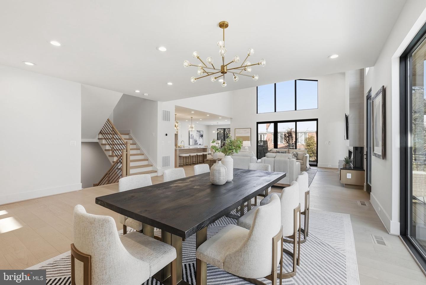 6816 DEAN DR, MCLEAN, Virginia 22101, 7 Bedrooms Bedrooms, ,6 BathroomsBathrooms,Residential,For sale,6816 DEAN DR,VAFX2288074 MLS # VAFX2288074