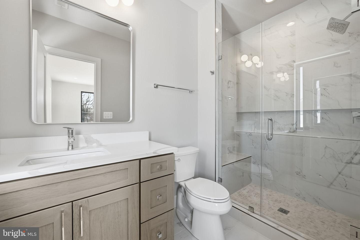 6816 DEAN DR, MCLEAN, Virginia 22101, 7 Bedrooms Bedrooms, ,6 BathroomsBathrooms,Residential,For sale,6816 DEAN DR,VAFX2288074 MLS # VAFX2288074