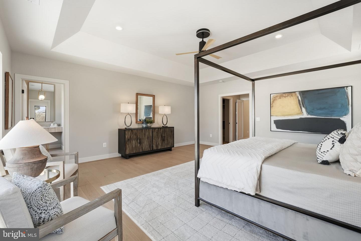 6816 DEAN DR, MCLEAN, Virginia 22101, 7 Bedrooms Bedrooms, ,6 BathroomsBathrooms,Residential,For sale,6816 DEAN DR,VAFX2288074 MLS # VAFX2288074