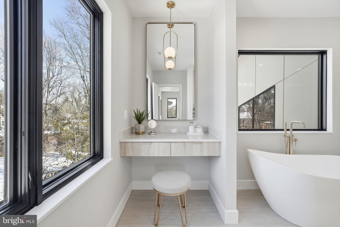 6816 DEAN DR, MCLEAN, Virginia 22101, 7 Bedrooms Bedrooms, ,6 BathroomsBathrooms,Residential,For sale,6816 DEAN DR,VAFX2288074 MLS # VAFX2288074