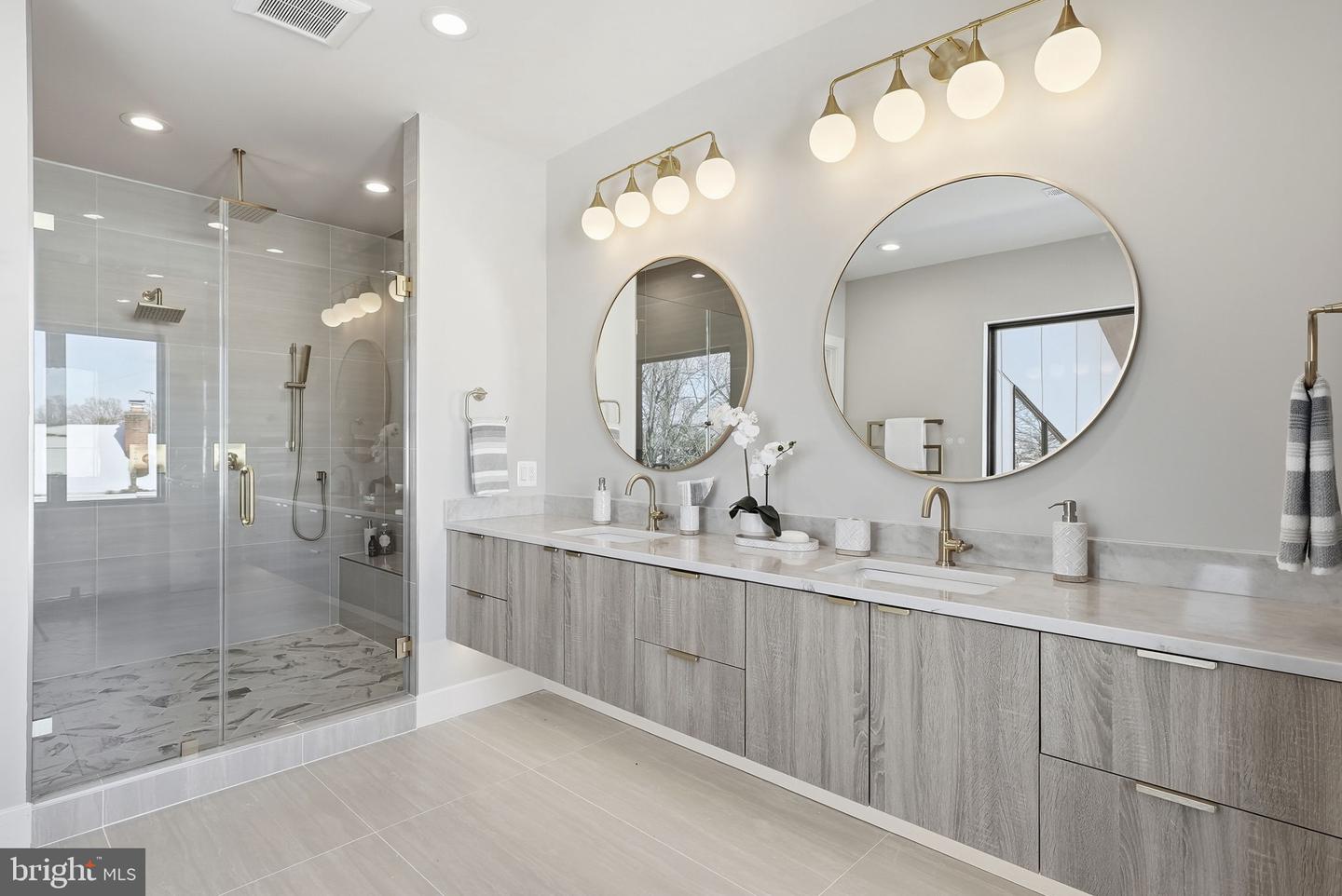 6816 DEAN DR, MCLEAN, Virginia 22101, 7 Bedrooms Bedrooms, ,6 BathroomsBathrooms,Residential,For sale,6816 DEAN DR,VAFX2288074 MLS # VAFX2288074