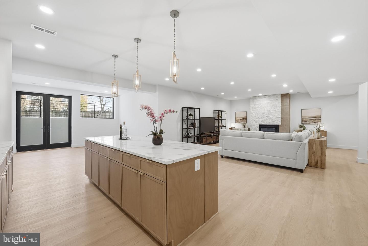 6816 DEAN DR, MCLEAN, Virginia 22101, 7 Bedrooms Bedrooms, ,6 BathroomsBathrooms,Residential,For sale,6816 DEAN DR,VAFX2288074 MLS # VAFX2288074