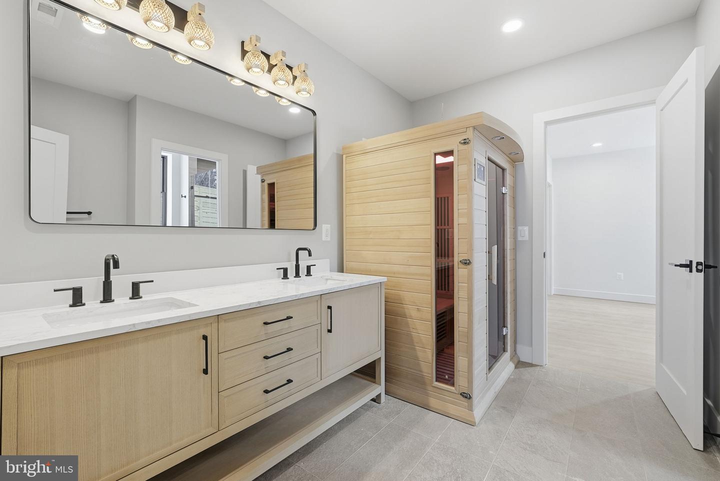 6816 DEAN DR, MCLEAN, Virginia 22101, 7 Bedrooms Bedrooms, ,6 BathroomsBathrooms,Residential,For sale,6816 DEAN DR,VAFX2288074 MLS # VAFX2288074